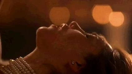 Snr ünlüleri gizlice izliyor