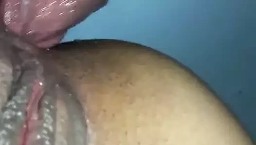 Empurrando na esposa bucetuda