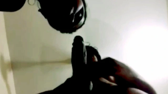 Hintli yeni evli kadın ilk kez yatak odasında kocasıyla emiyor ve sikişiyor - xshootcp1