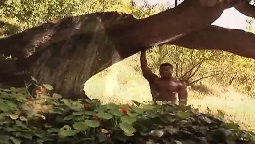 Sert siyah mamba sarışın orta yaşlı seksi kadın