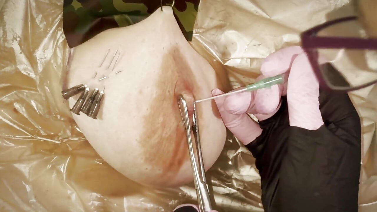 Dominatrix sahibe April - kts piercing