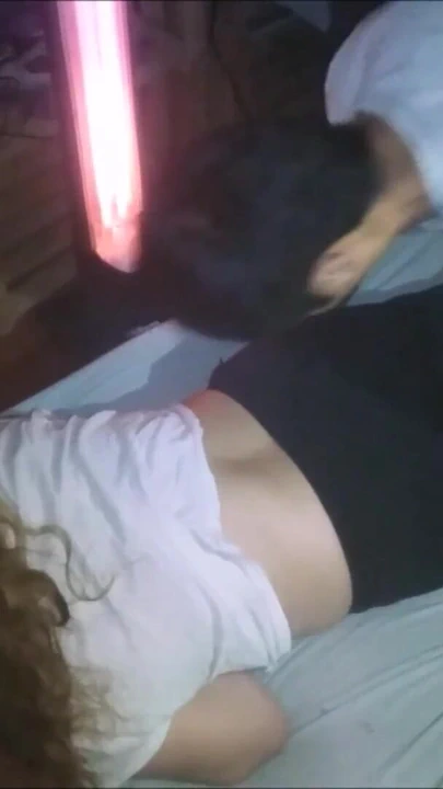 Sarı tanga ile masaj ve domaltmalı sikiş | Klip 1