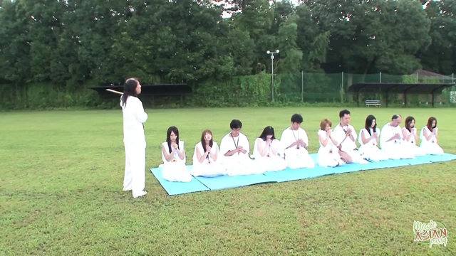 Это был прекрасный день на улице и многие сучки ждали, чтобы их жестко трахнули.