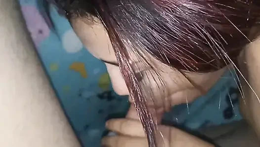 Abd'den İspanya'ya yeni gelen üvey kız kardeşimi sikiyorum ve göğüslerinde lolipop var, eminim decei'yim