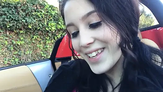 Noelle Easton üvey babasına günlük emiyor ve sikişiyor