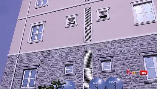 Kimberly ile öğle yemeği yiyor