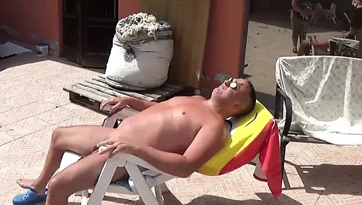 Yeni hizmetçi gerçekten penisi seviyor