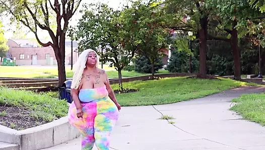 Ssbbw armut geniş kalça yürüyüş