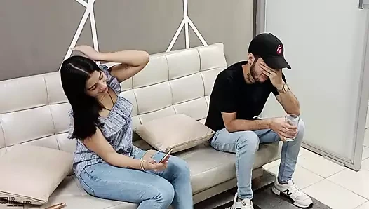 Çok seksi üvey kardeşim güzel ağzına ulaşana kadar bana iyi bir oral seks veriyor - İspanyolca porno