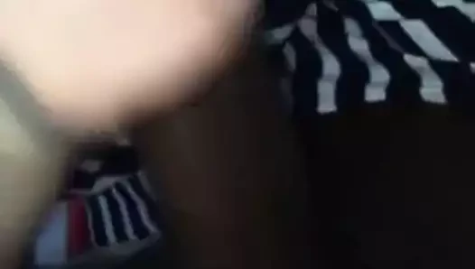 Sevimli beyaz kız bir bbc alır ve kazanır