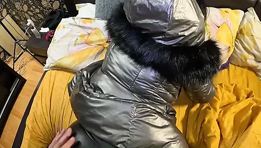 Deri fetiş aşırı yükleme - pantolonuma 4 boşalma ve kabarık deli gömleği