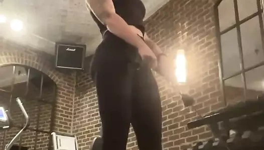 Pazartesi günü! Bil bakalım neredeyim!?  Beta çocuklar!