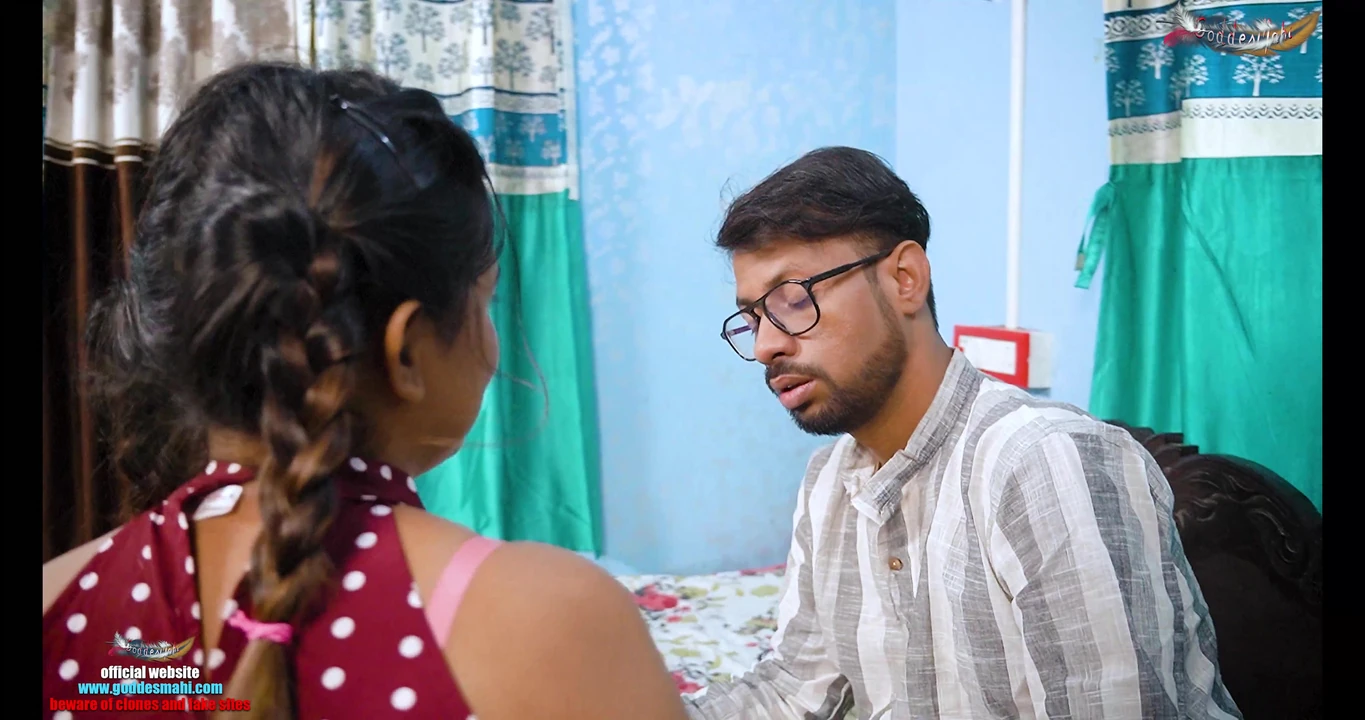 Buddah Masterji ko kamseenkali jawan school girl ne apne chhote doodh dikhake sex karne ka maja luta pahali baar