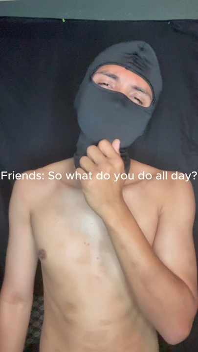 TWINK SENIN IÇIN BEYAZ YARAĞıNı GÖSTERIYOR