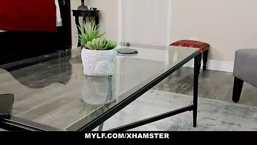 Büyük titted milf rachael cavalli gösterileri kapalı ona eğrileri