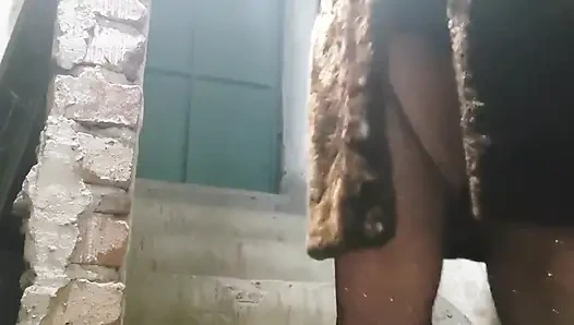 Üvey anne güzel akşam yemeğinden sonra üvey oğlunu bodrumda ve asansörde sikiyor