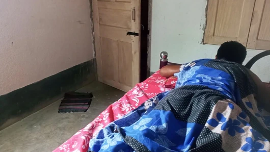 Patni Ke Office Jan ke Baad Pati Ne Nokrani Ko Jabardasti Choda - FireeCouple