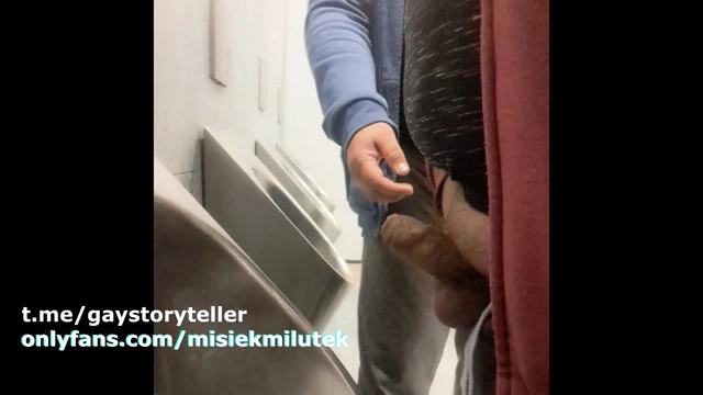 Tuvalet oyuncak ayısında mastrubasyon