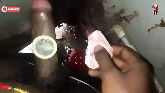 Masterbation hand job Indian boy Hindi video Pushpa bhabhi ki yad mein unko nahate hue dekh kar