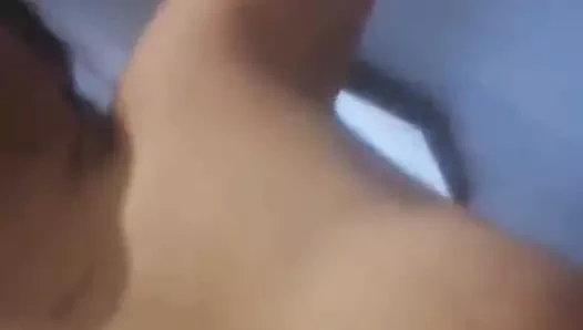 Sıcak eş ile sıçrayan büyük memeler becerdin