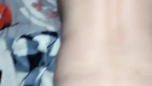 Saten onu karnında yaşıyor