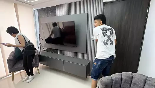 Zengin büyük götlü latin oyuncu seçmelerine geliyor ve bana zengin ve şehvetli hareketlerini gösteriyor, onun lezzetli götünü seviyorum