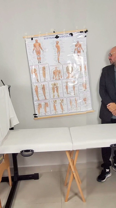 Damat gelini yaramaz doktora götürüyor ve jinekologun olduğunun farkında değil! | Klip 1