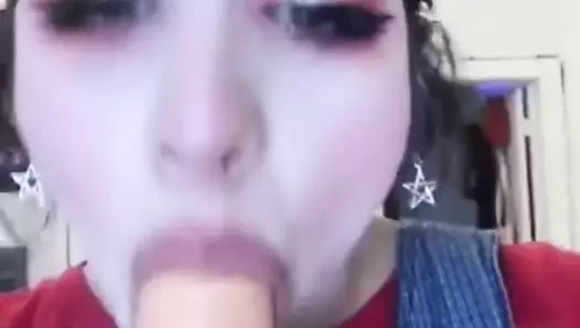 Böyle emmeme izin ver