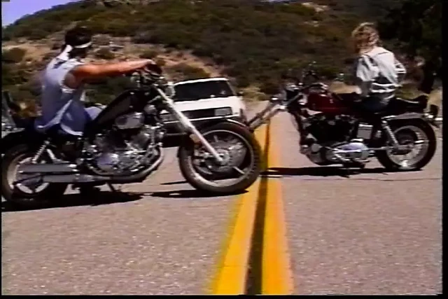 iki acımasız motorcular Siktir et sarışın