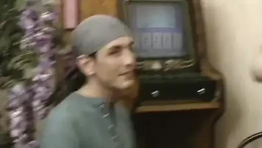 Busty amatör kız arkadaş berbat ve sikikleri ile yüz