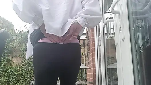 Açık bluz açık havada