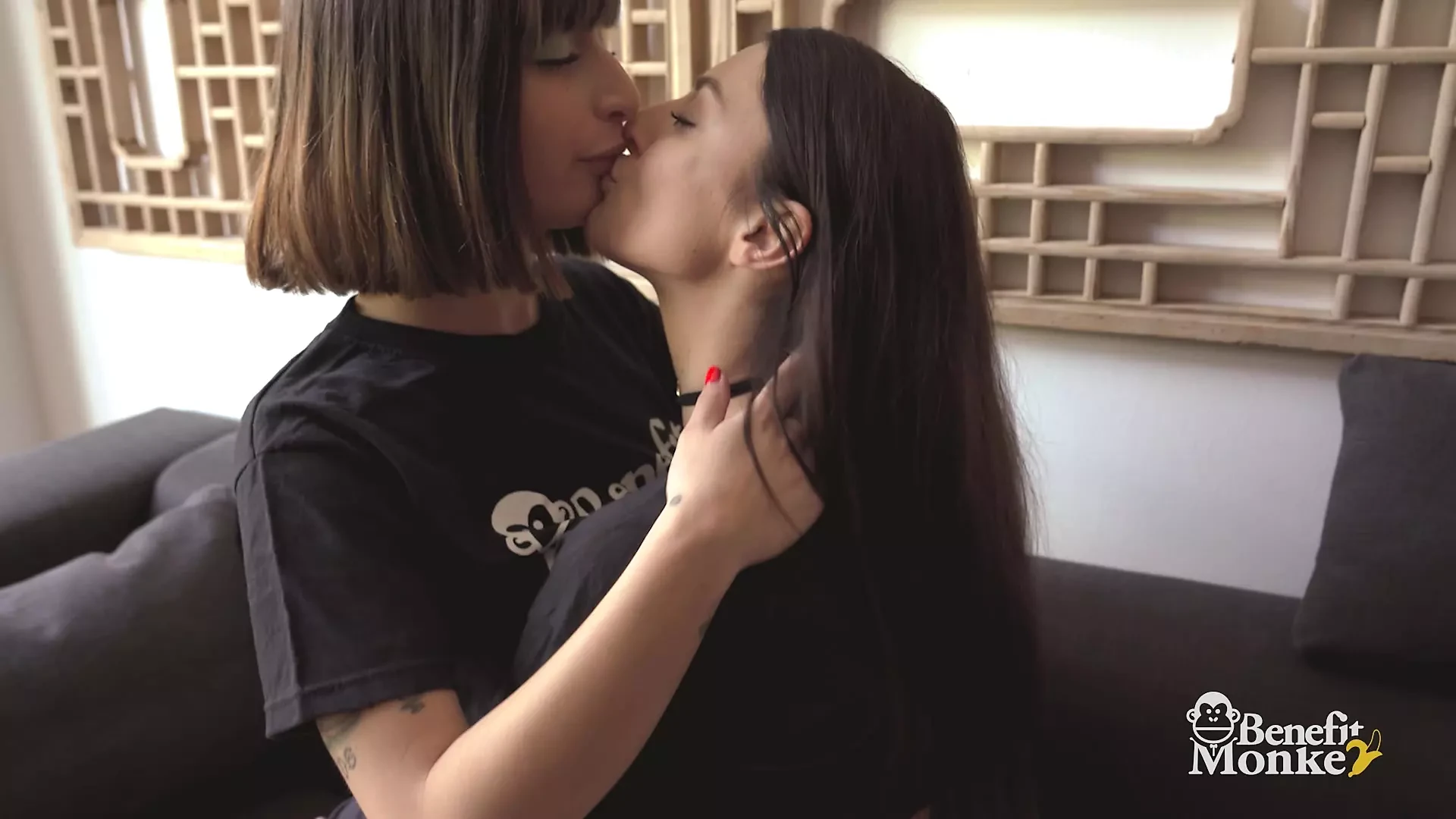 BENEFIT MONKEY: Silvia Soprano ve Katy Rose, Maymun Alex katılmadan önce yaramazlık yapıyor - özel teaser!