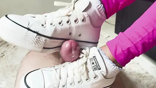 Éjaculation précoce sur ses pieds