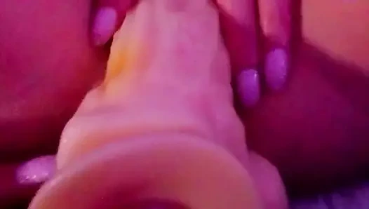 Amcığıma mastürbasyon yapıyor