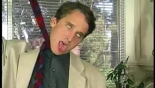 Muhteşem tatlı kız amcığı büyük bir direk tarafından sikilirken inliyor