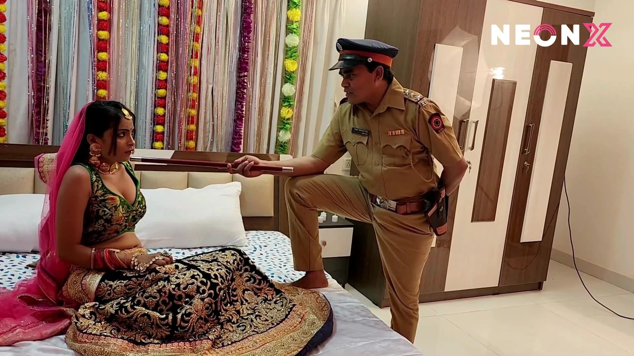 नवविवाहित जोड़ों की पहली रात की सेक्स कहानी। पत्नी का आनंद लेते हुए जुनूनी प्यार के साथ पति के साथ सेक्स!