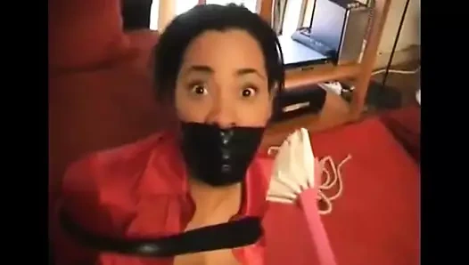 köle kız yalınayak yukarı ve gıdıkladı