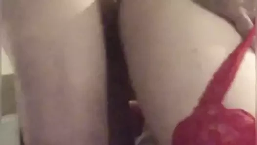 Büyük popo cd creampied tarafından asılı üst