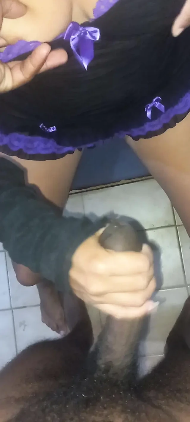 Komşum beni kocası çalışırken davet ediyor