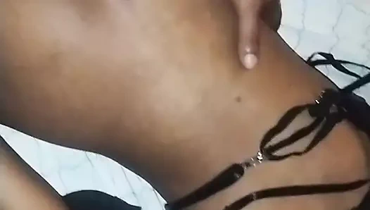 Seksi genç üvey kızı cezalandırıyor! Büyük zenci yarağıyla başa çıkamadı