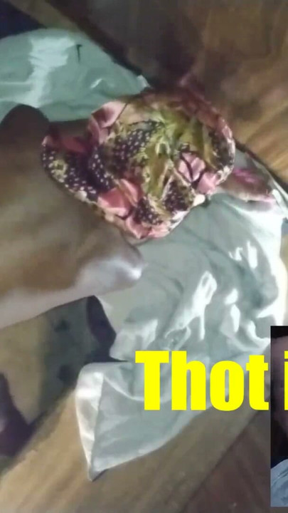 Hamile Tia Naked | Klip 1