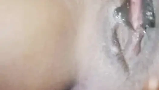 Zoomed Pussy fışkırtıyor