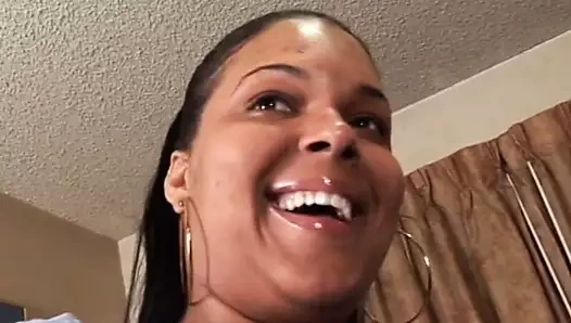 Büyük ganimet abanoz gets çivilenmiş doggystyle ve boşalmak yük alır