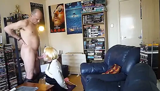 Virou empregada do maduro para mamar sua rola