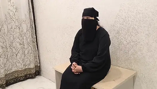 Мусульманские женщины приходят в клинику для осмотра доктора, трахают ее киску