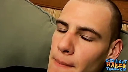 Düz haydut ile vızıltı kesme vuruşları büyük horoz ve boşalan