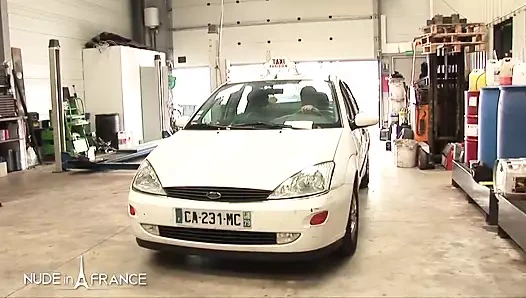 Küçük memeli akıllı beurette faturalarını götüyle ödüyor