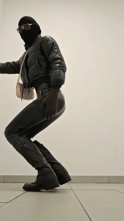 Kim benimle eğlenmek ister