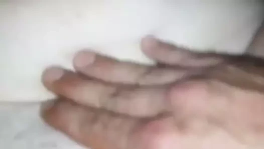 Disfrutando de la vagina de la esposa de otro hombre