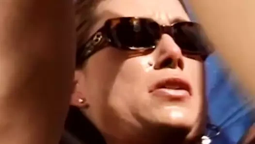 Swinger sıcak eş var açık havada seks deneyimi